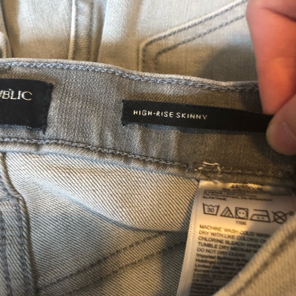 2 pairs of Banana republic grey jeans - Picture 11 of 13